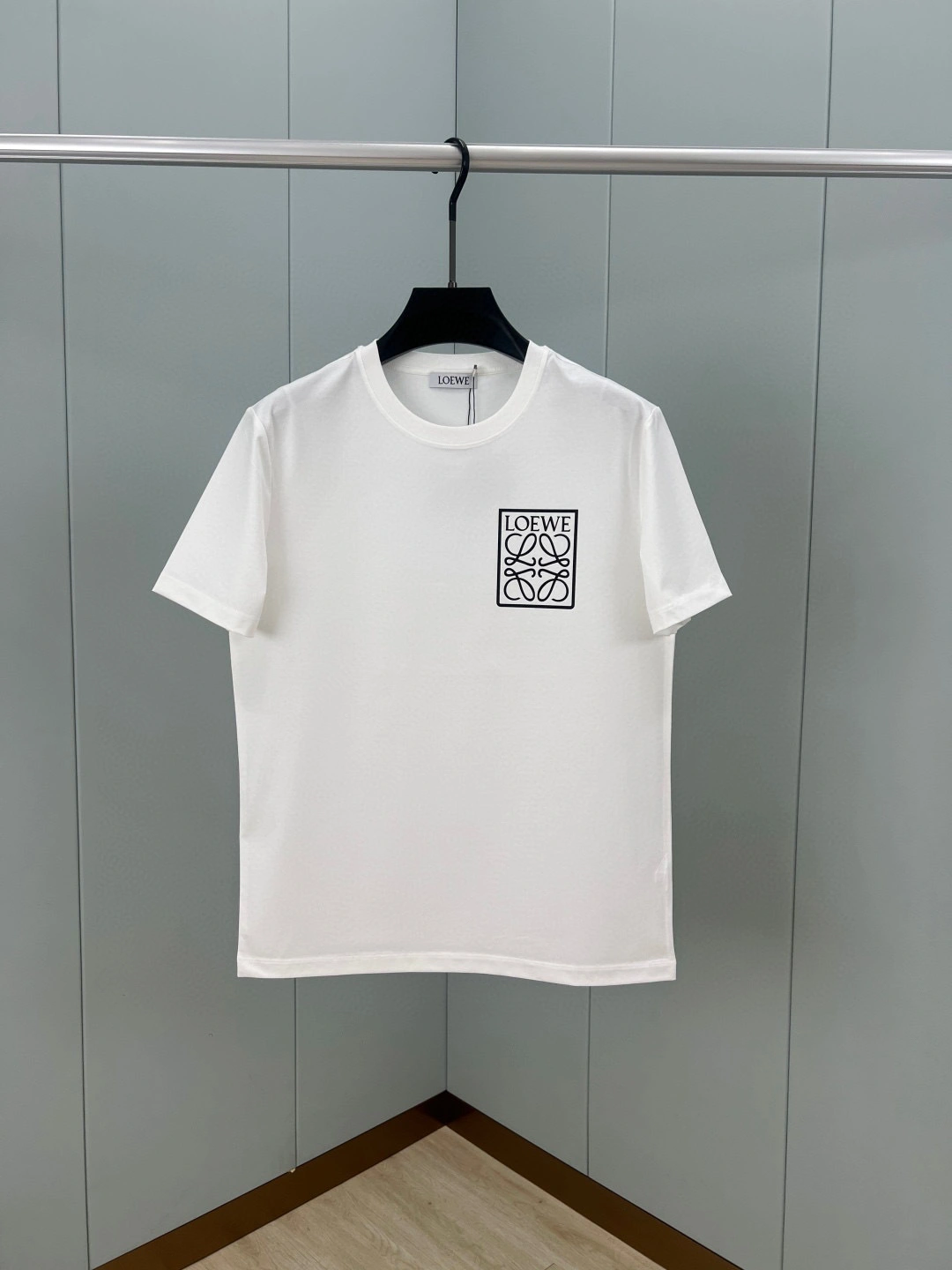 &wg.luxury- 8o5w5 Anagram logo 2Colour item:E-F409D0532-2
